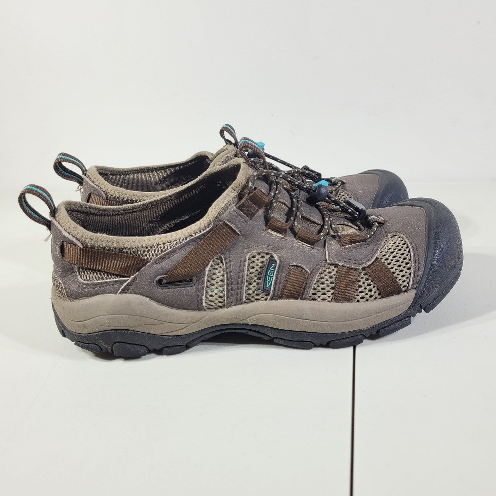 keen water hiking shoes